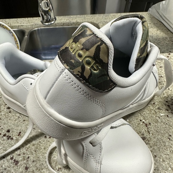 Adidas white running shoes size 9 - Picture 5 of 5